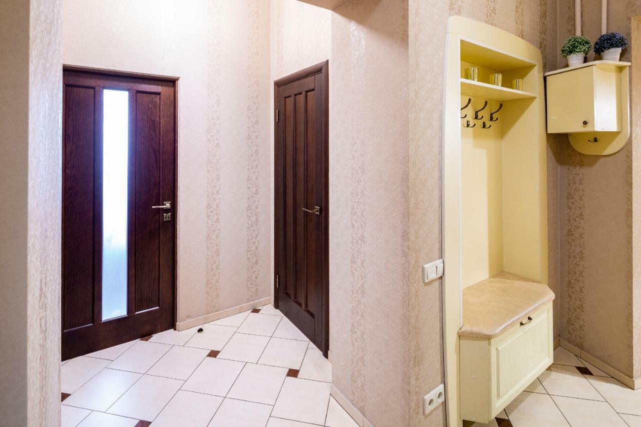 Alfa Apartments Kniazia Romana 11 Lviv Ngoại thất bức ảnh