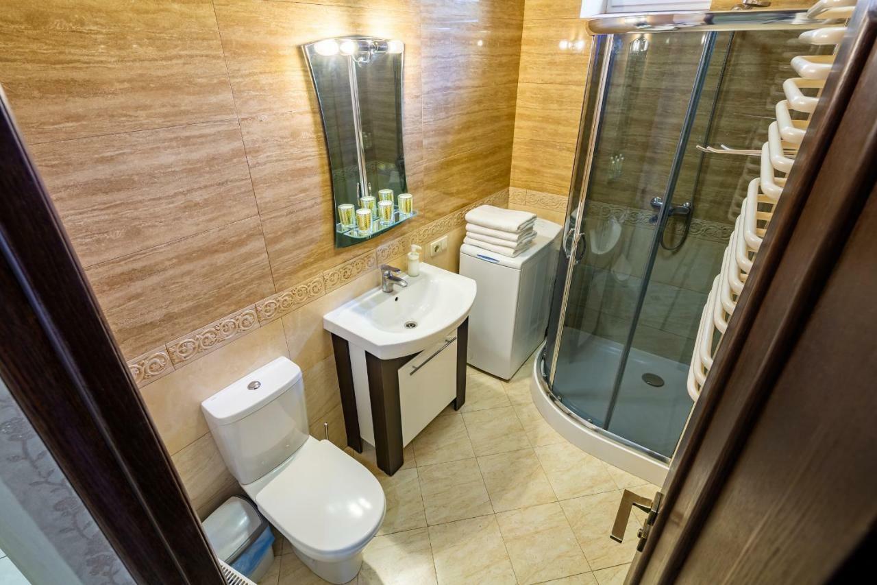 Alfa Apartments Kniazia Romana 11 Lviv Ngoại thất bức ảnh