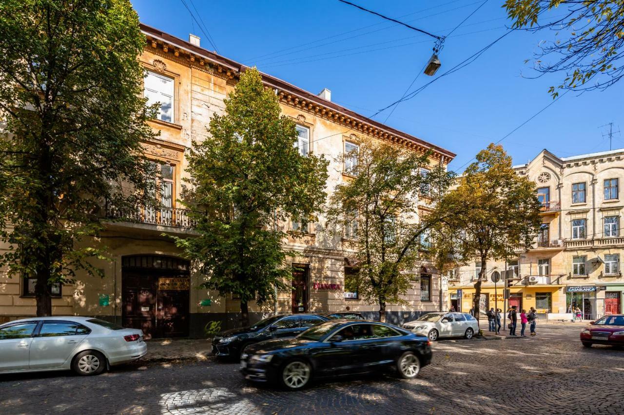 Alfa Apartments Kniazia Romana 11 Lviv Ngoại thất bức ảnh