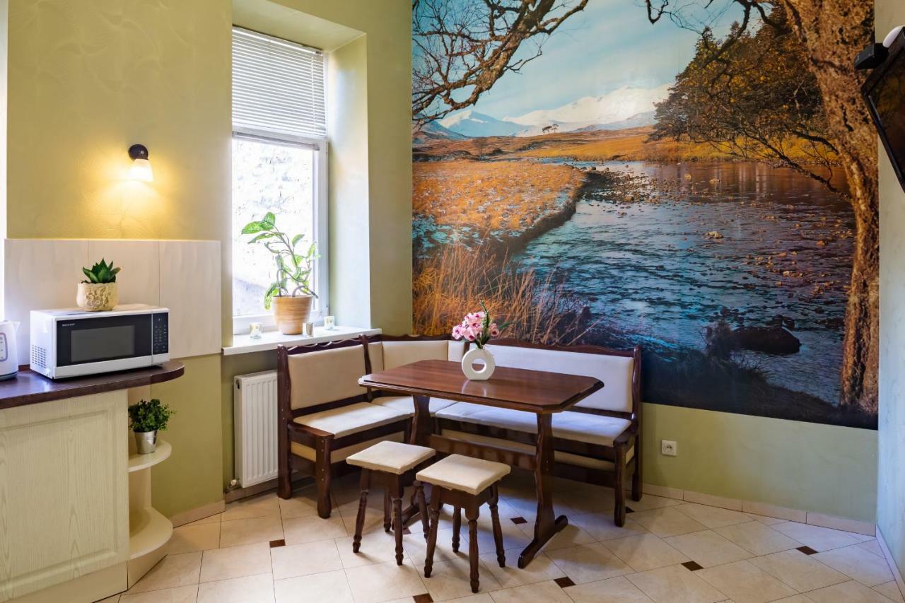Alfa Apartments Kniazia Romana 11 Lviv Ngoại thất bức ảnh
