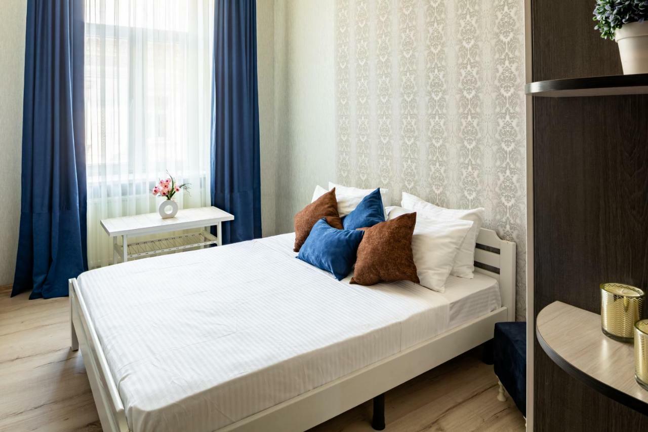 Alfa Apartments Kniazia Romana 11 Lviv Ngoại thất bức ảnh
